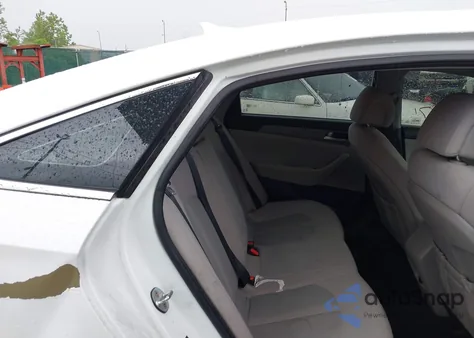 2017 Hyundai Sonata z USA, uszkodzony, nr VIN 5NPE24AF3HH469432